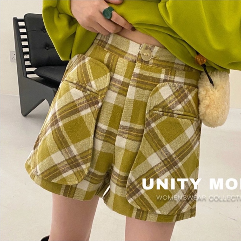 🆕🆕🆕Plaid Green and White Women's Shorts